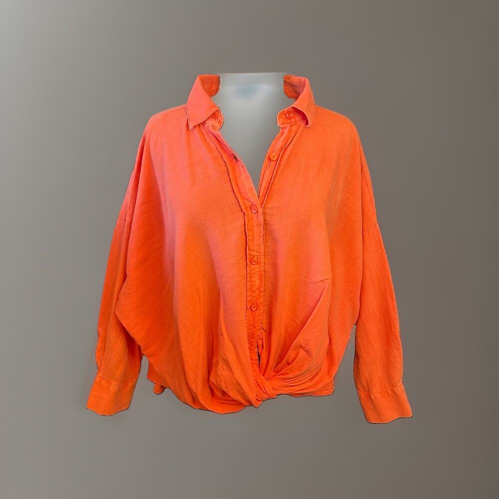 YFB Young Fabulous & Broke Revolve Tourist Top Button Twist Linen Coral Small